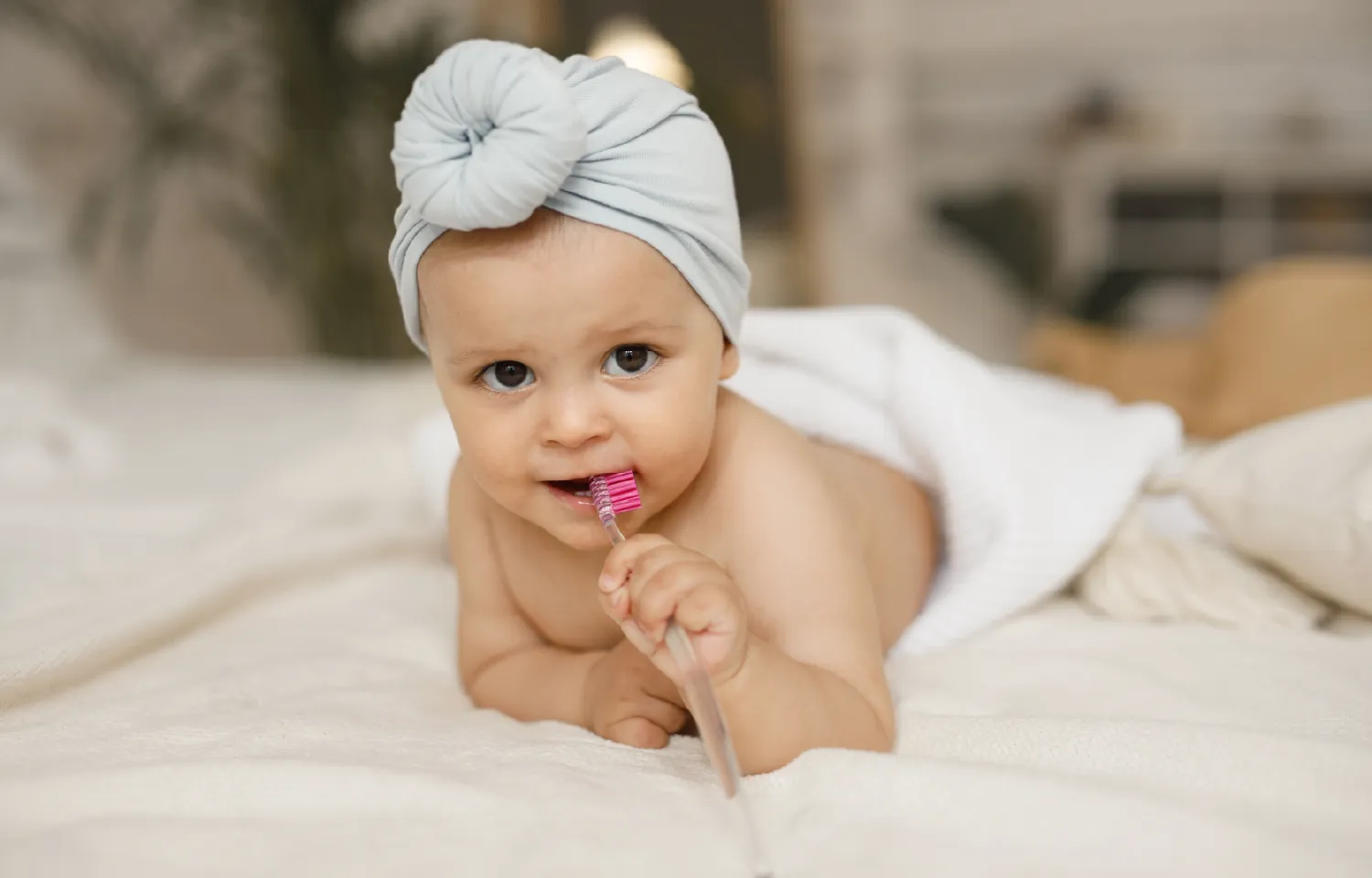 Igiena dentară la copii: ghid complet de la primul dinte până la 7 ani